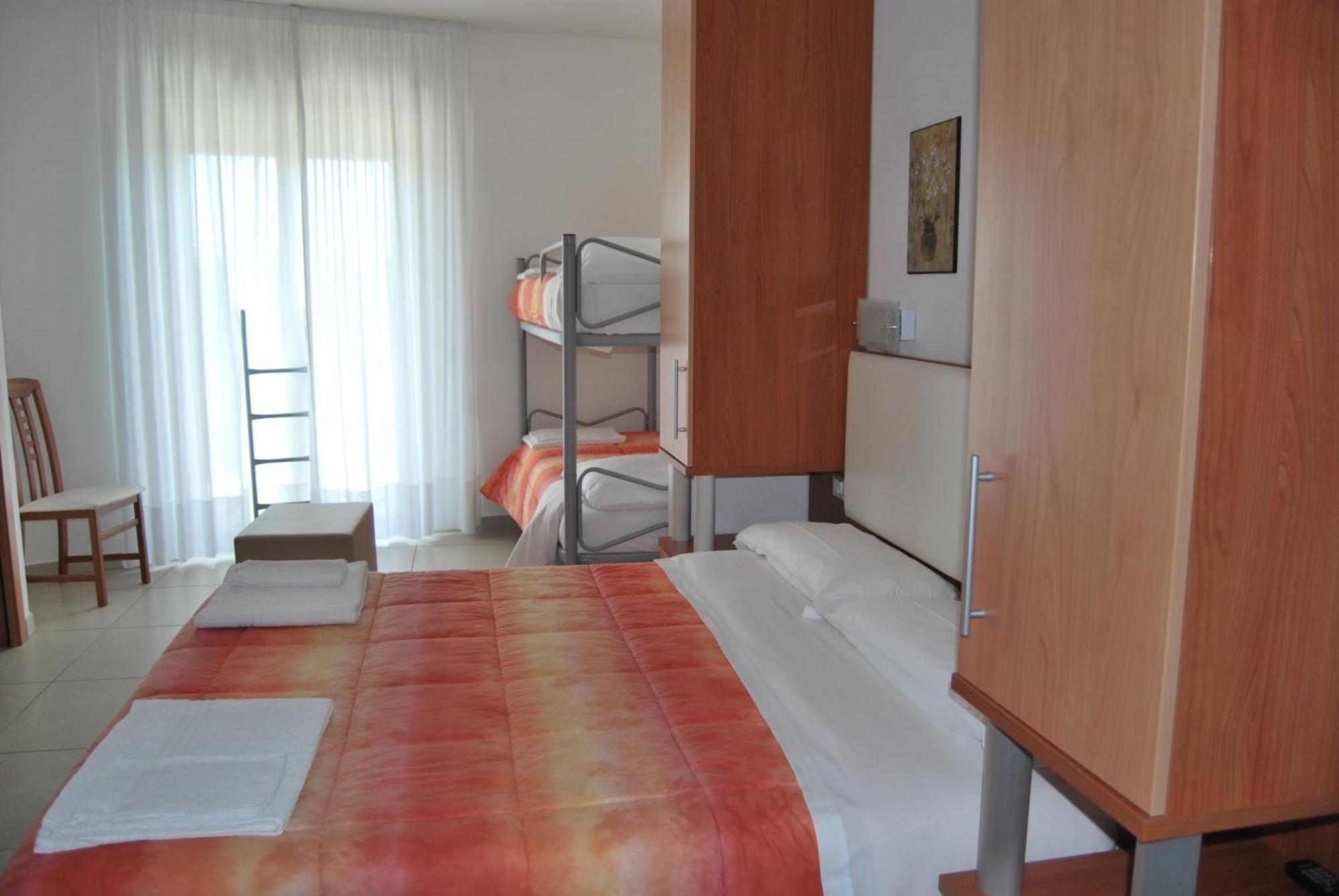 Hotel Europa Nereto Zewnętrze zdjęcie