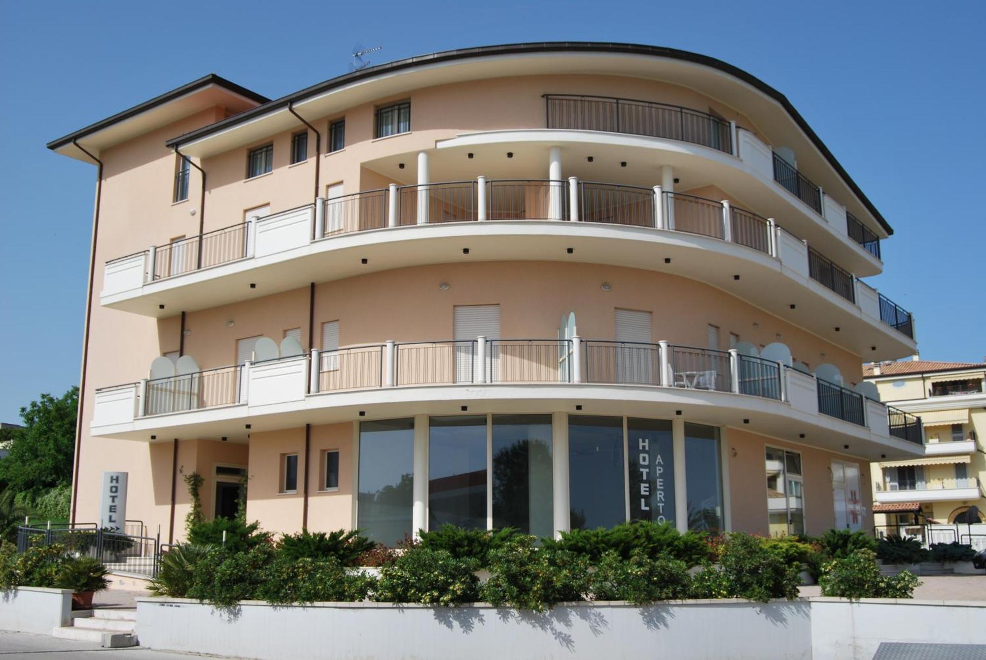Hotel Europa Nereto Zewnętrze zdjęcie