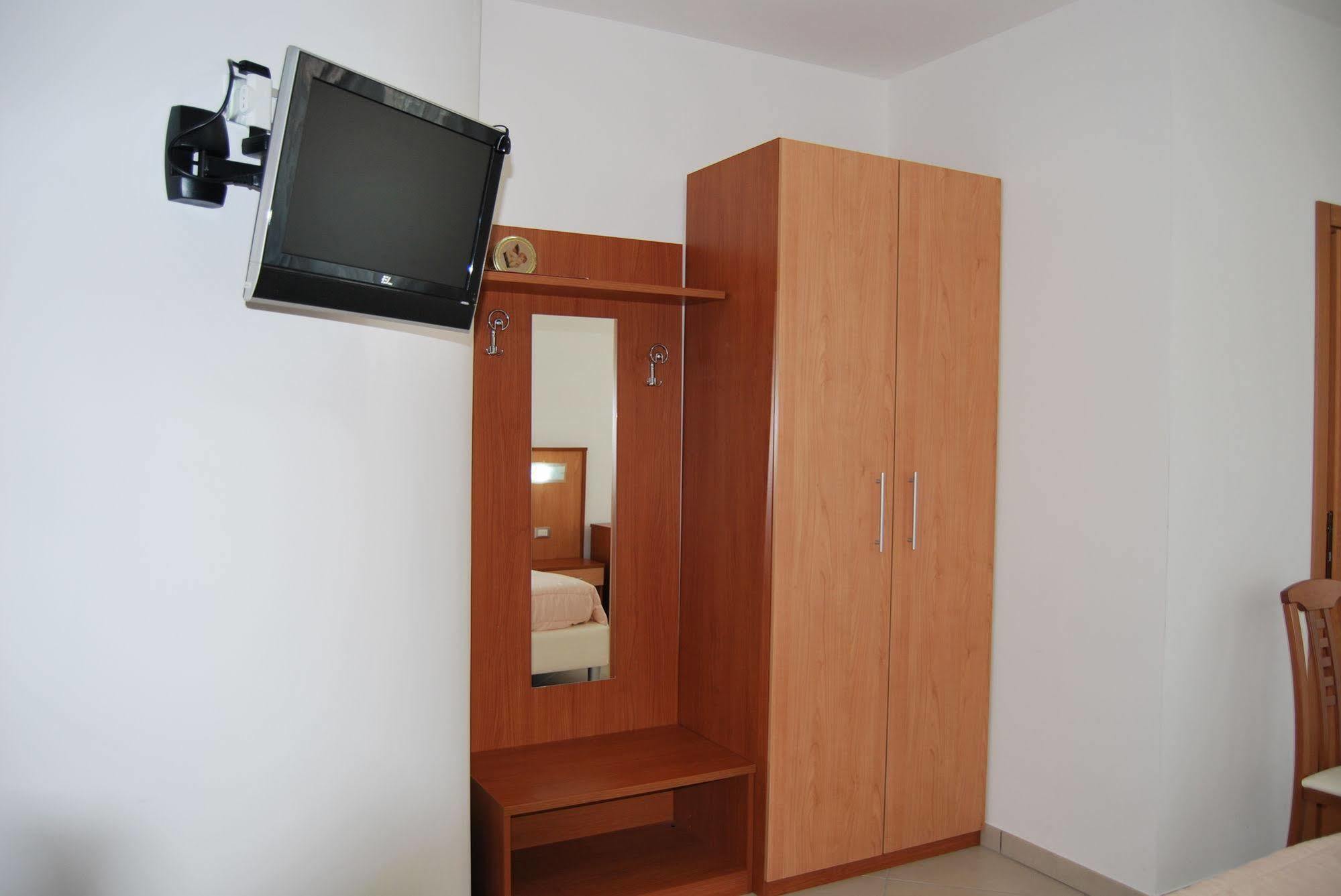 Hotel Europa Nereto Zewnętrze zdjęcie