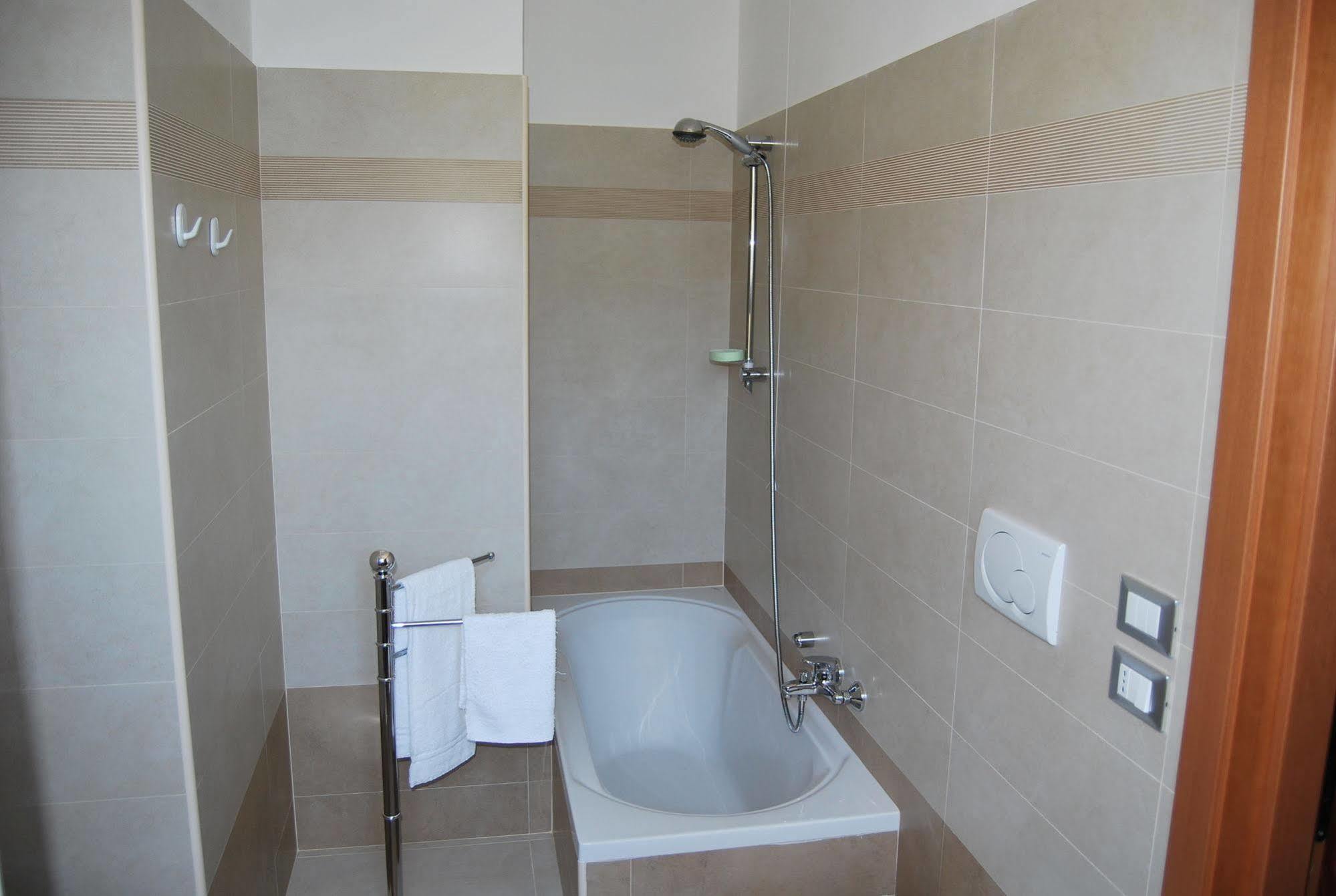 Hotel Europa Nereto Zewnętrze zdjęcie