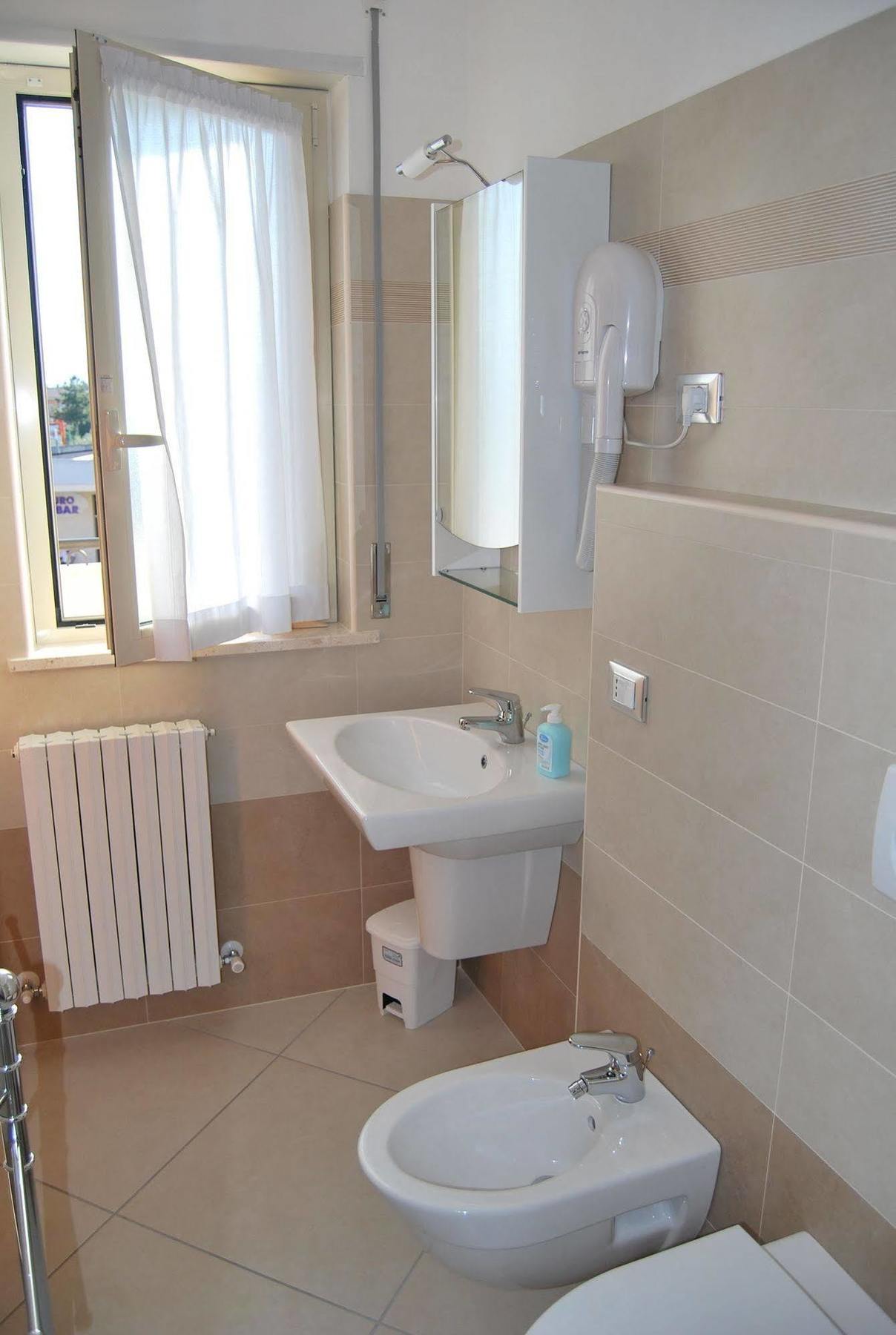 Hotel Europa Nereto Zewnętrze zdjęcie