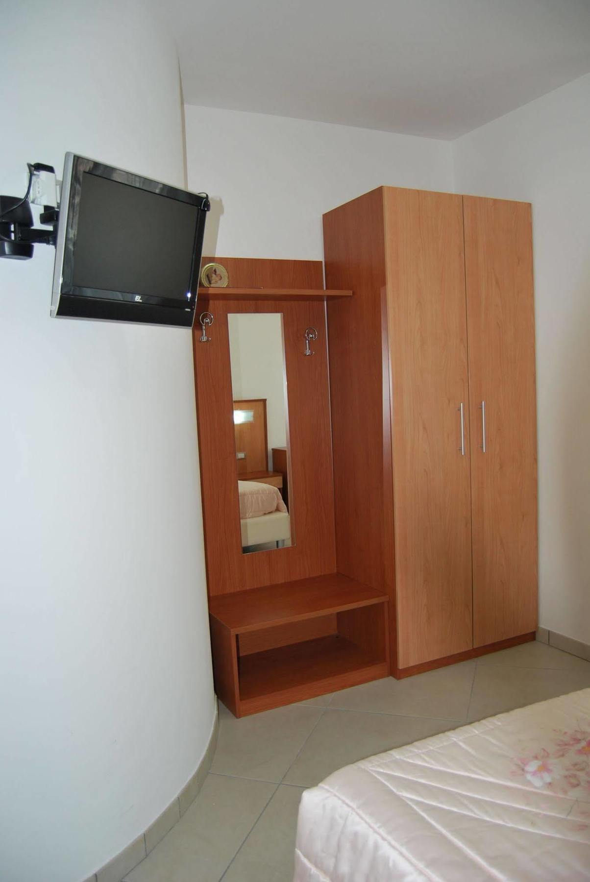 Hotel Europa Nereto Zewnętrze zdjęcie